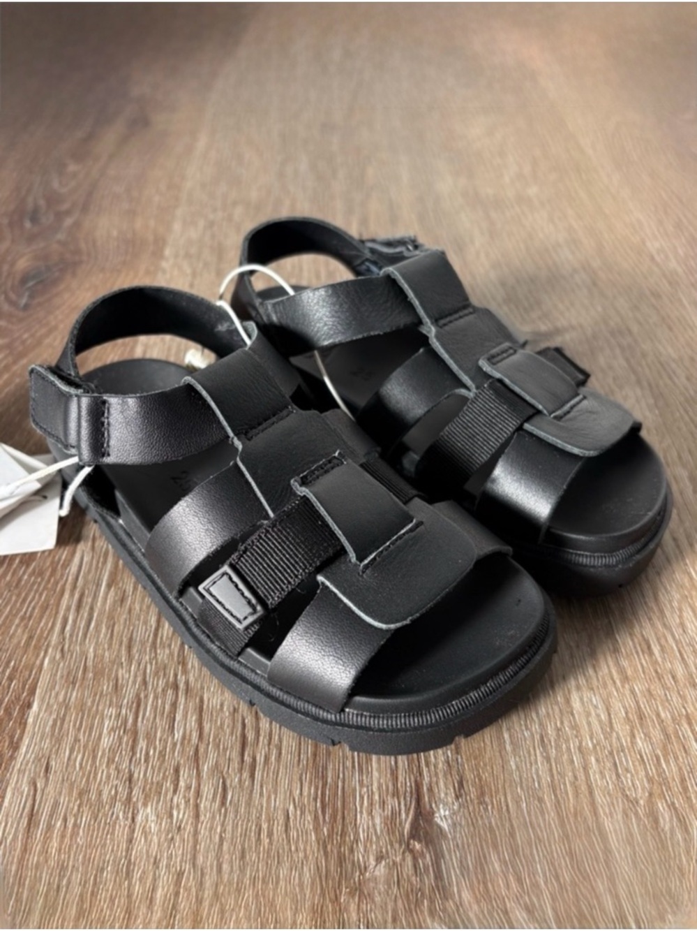 NWT Zara Kids Genuine Leather Strap Sandals in Black Size: US 9C| Chic, Minimmal
